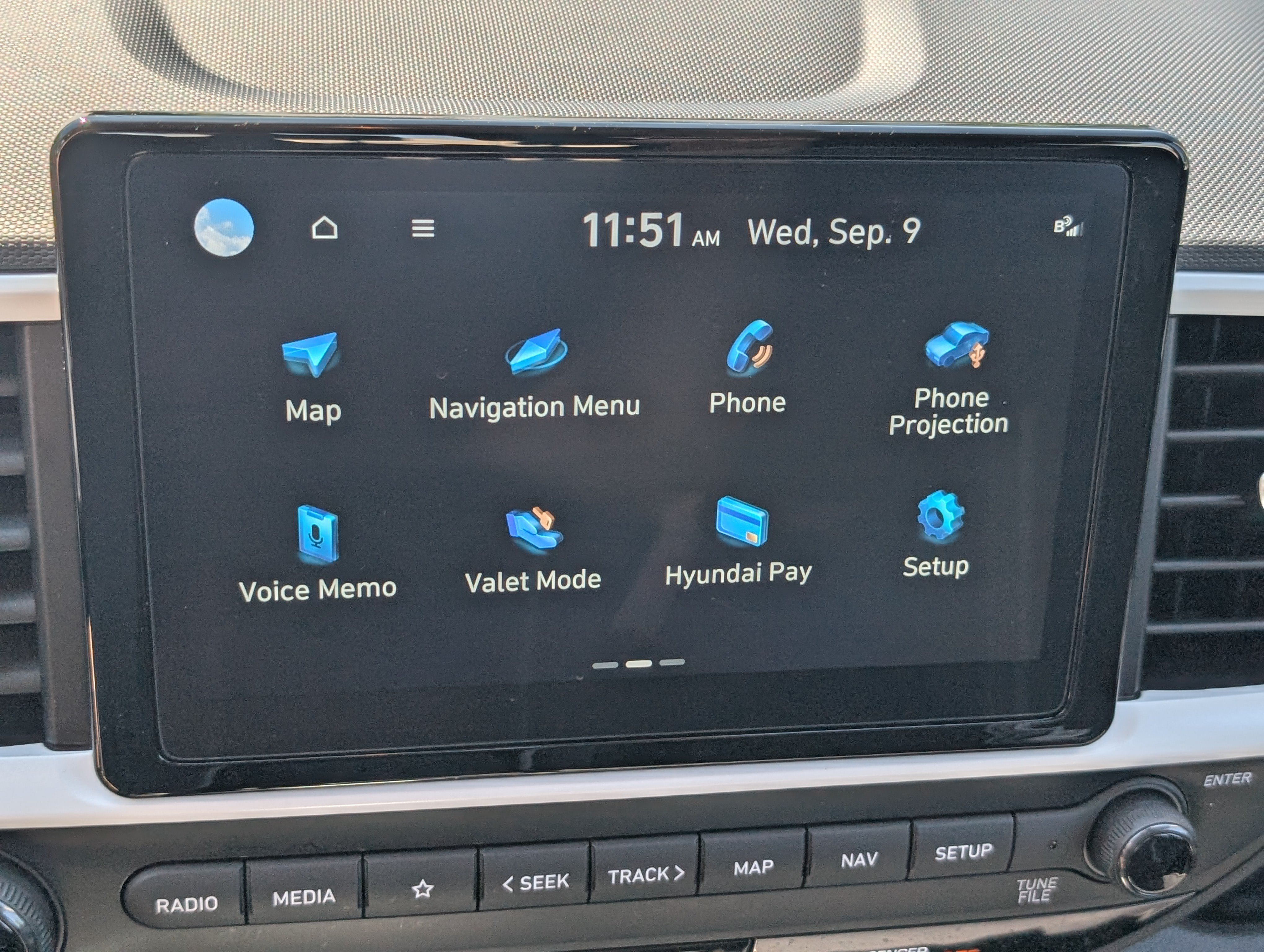 Used 2025 Hyundai Venue Limited FWD image 27