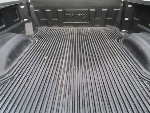 Used 2025 Chevrolet Silverado 2500 LT w/ Convenience Package image 13