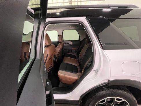 Certified 2025 Ford Bronco Sport Outer Banks w/ Outer Banks Tech Package+ AWD/4WD image 19