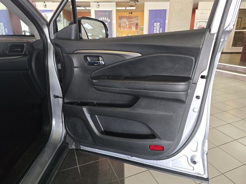 Used 2019 Honda Ridgeline Sport image 12