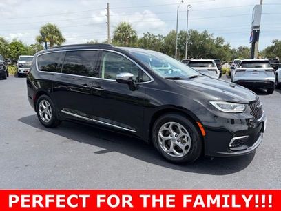 Used 2023 Chrysler Pacifica Limited