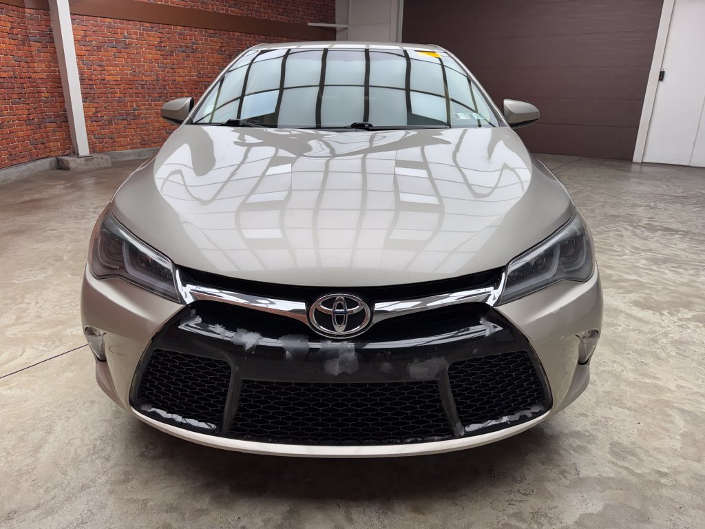 Used 2015 Toyota Camry LE FWD image 8