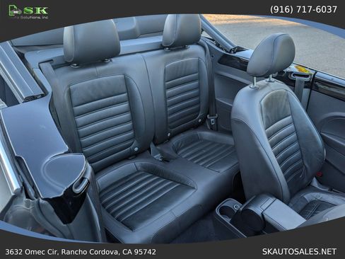 Used 2013 Volkswagen Beetle 2.0T FWD image 29