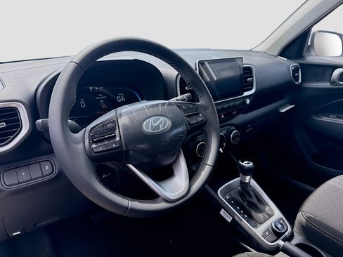 New 2026 Hyundai Venue SEL FWD image 7