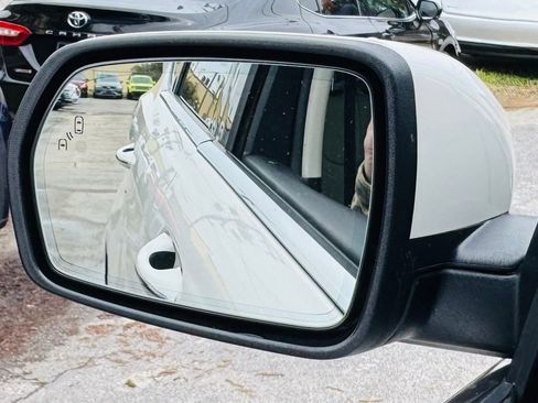 Used 2018 Ford Edge Titanium w/ Equipment Group 301A image 18