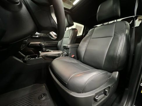 Certified 2023 Toyota Tacoma Limited w/ Nightshade Package image 20