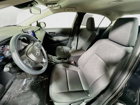 Certified 2025 Toyota Corolla LE FWD image 18