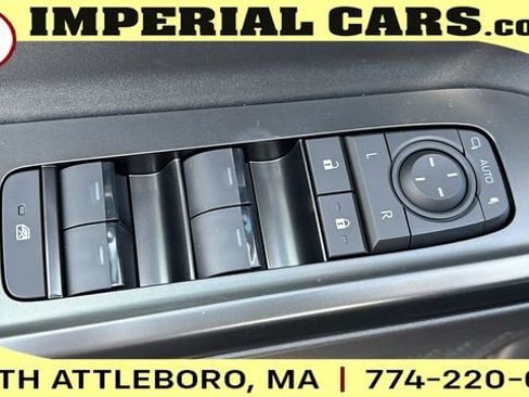 New 2026 Subaru Solterra Premium image 16