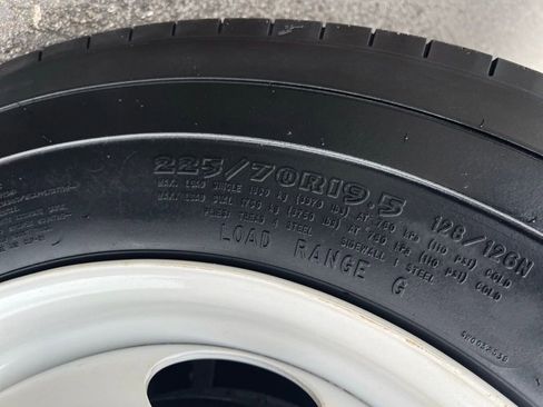 Used 2024 Chevrolet Low Cab Forward image 25