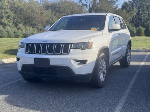 Used 2022 Jeep Grand Cherokee Laredo E image 4