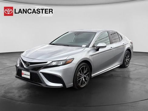 Certified 2024 Toyota Camry SE FWD image 3