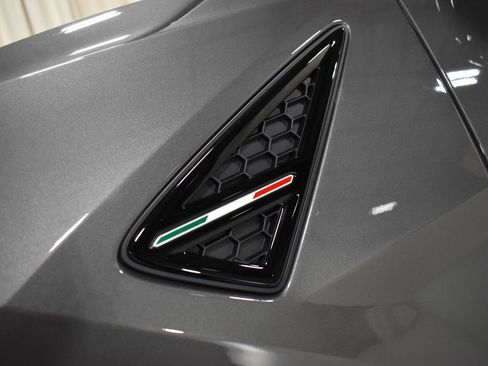 Used 2024 Lamborghini Urus S AWD/4WD image 12