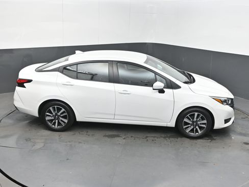 Used 2025 Nissan Versa SV image 42