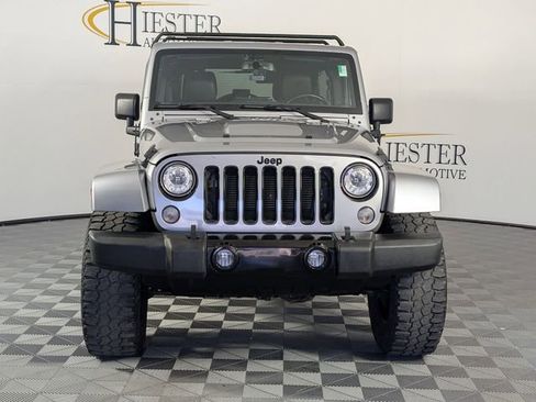 Used 2018 Jeep Wrangler Unlimited Sahara image 3