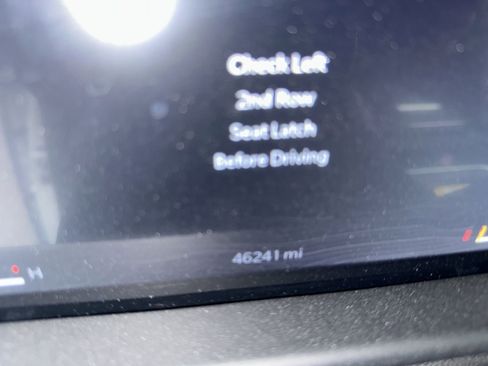 Used 2024 Jeep Wagoneer L Series II w/ Flexible Seating Group image 1