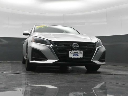 Used 2023 Nissan Altima 2.5 SV FWD image 48