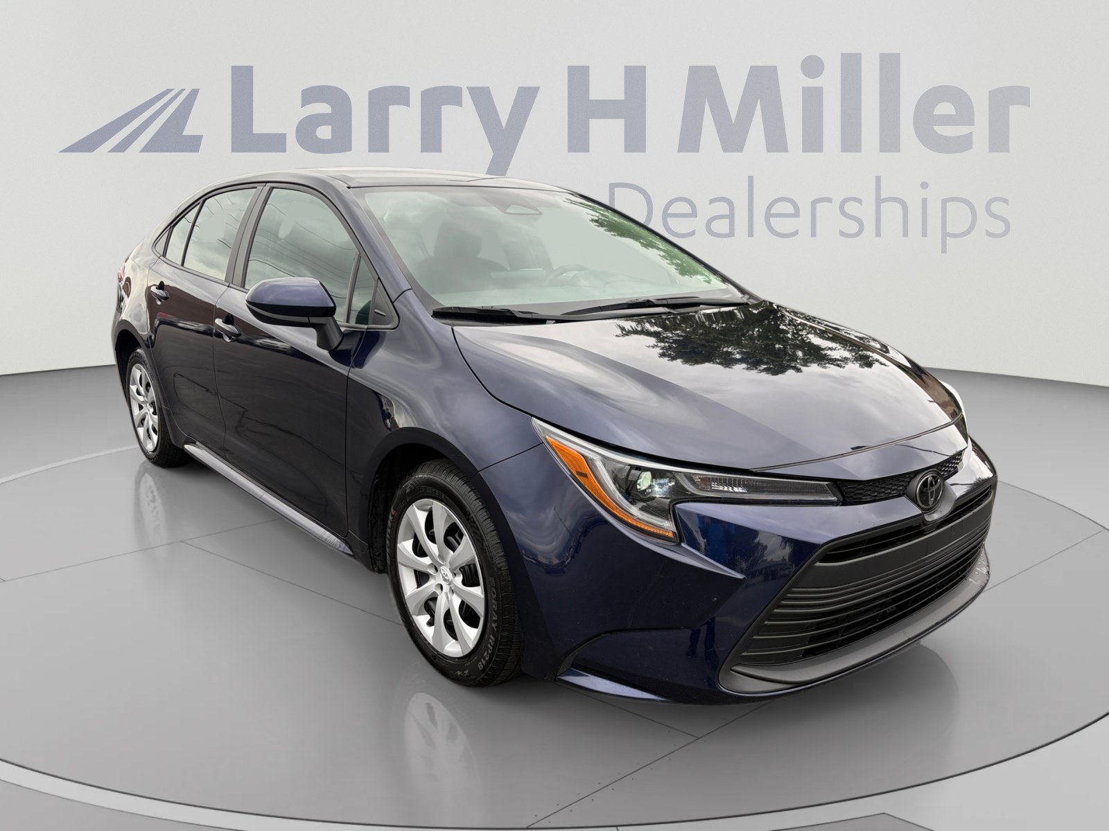 Used 2024 Toyota Corolla LE FWD image 7