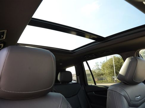 Certified 2025 Cadillac XT6 Premium Luxury image 26