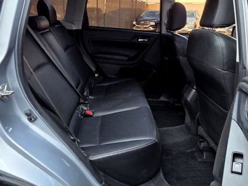 Used 2014 Subaru Forester 2.5i Limited AWD/4WD image 9