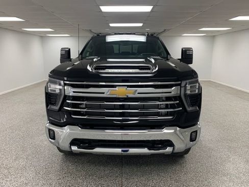 New 2026 Chevrolet Silverado 3500 LTZ w/ LTZ Premium Package image 2