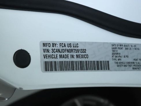 Used 2024 Jeep Compass Latitude AWD/4WD image 19