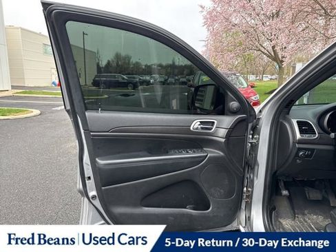 Used 2018 Jeep Grand Cherokee Altitude image 9