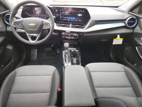 New 2025 Chevrolet Trax LT w/ Driver Confidence Package FWD image 50