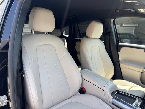 Used 2025 Mercedes-Benz GLA 250 image 16