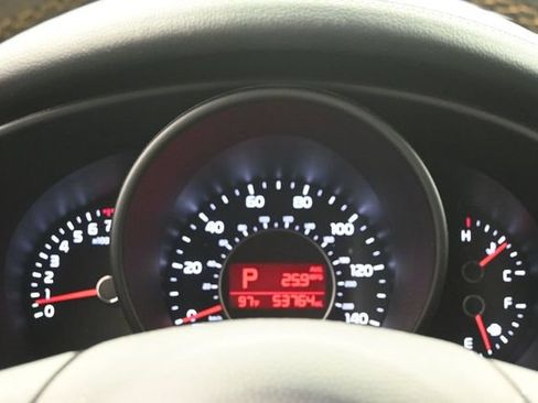 Used 2016 Kia Soul + w/ Audio Package FWD image 13