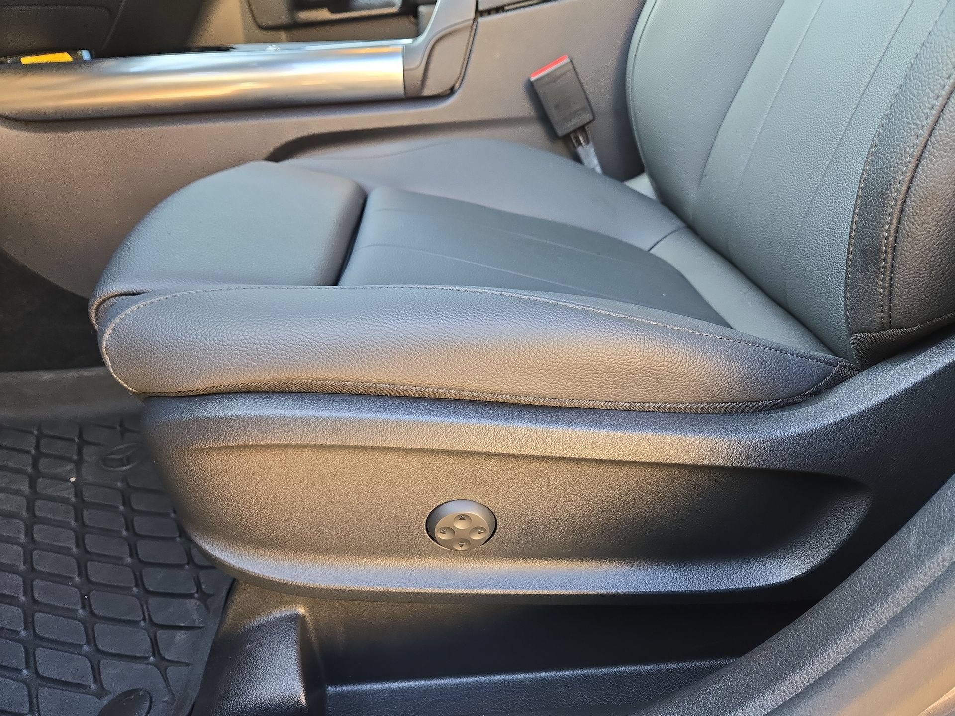 New 2026 Mercedes-Benz GLA 250 4MATIC image 17