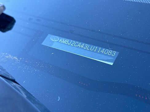 Used 2020 Hyundai Tucson SE image 3