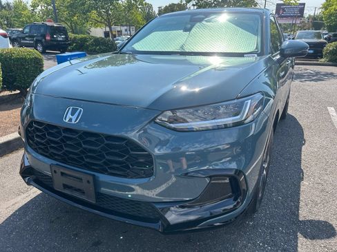 Used 2025 Honda HR-V EX-L image 2