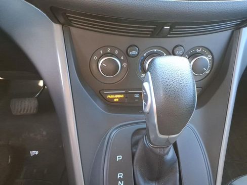 Used 2015 Ford Escape SE image 11