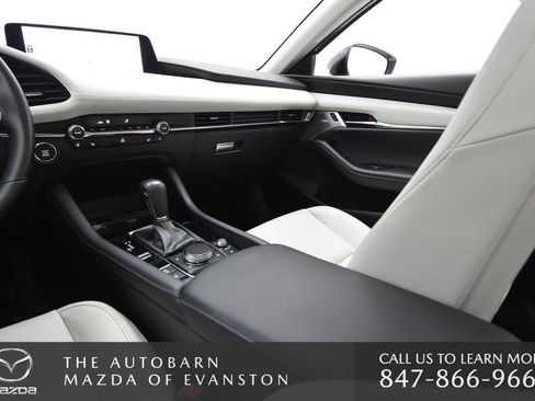Certified 2025 MAZDA MAZDA3 2.5 Turbo Sedan w/Premium Plus image 26