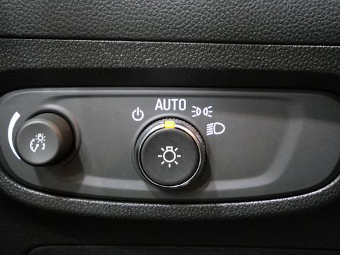 Used 2025 Buick Encore GX Preferred FWD image 14