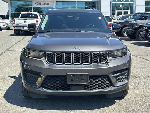 Used 2023 Jeep Grand Cherokee Laredo w/ Luxury Tech Group I AWD/4WD image 7
