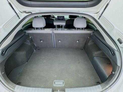 Used 2020 Hyundai Ioniq SE image 16