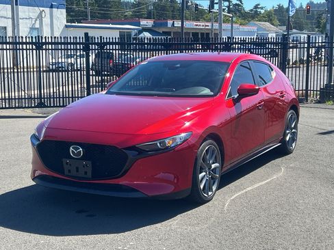 Used 2020 MAZDA MAZDA3 AWD Hatchback w/ Preferred Pkg image 4