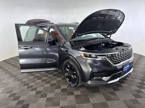 Used 2023 Kia Carnival SX Prestige FWD image 16