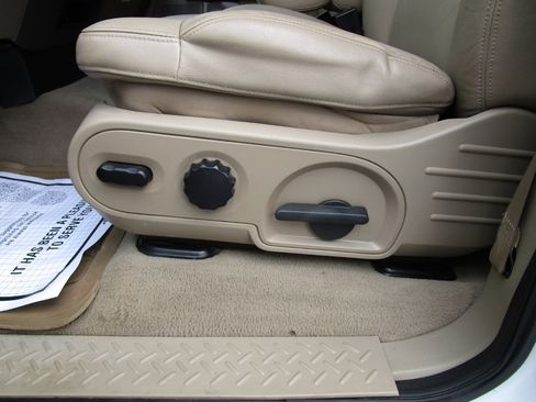 Used 2008 Ford F150 Lariat image 16