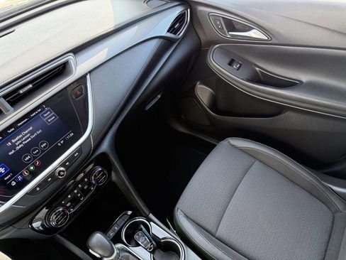 Used 2020 Buick Encore GX Select image 22