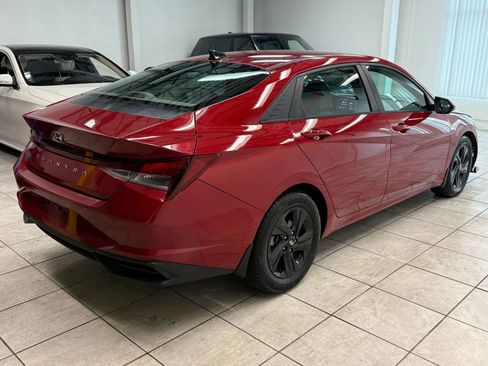 Used 2023 Hyundai Elantra SEL image 9