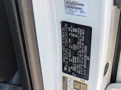 Used 2021 Kia Soul LX FWD image 31