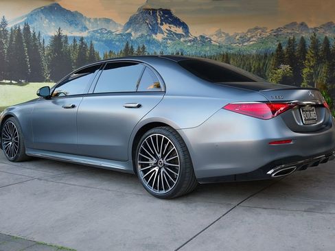Used 2023 Mercedes-Benz S 580 4MATIC Sedan image 4