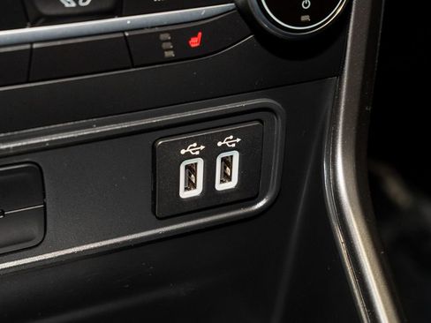 Used 2021 Ford EcoSport SE w/ SE Convenience Package image 16