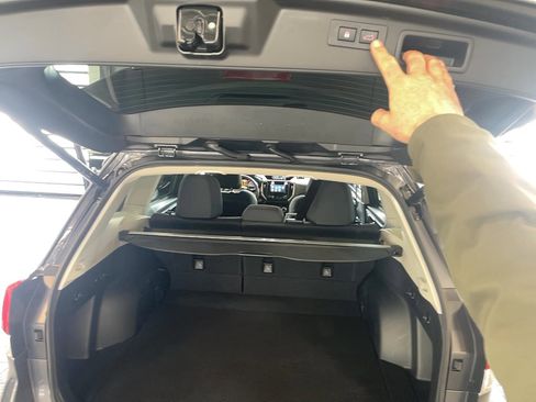 Used 2023 Subaru Forester Premium image 22