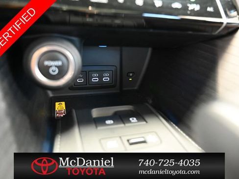 Certified 2023 Toyota Venza Nightshade image 17