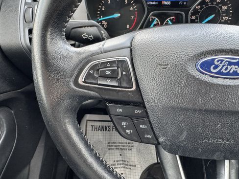 Used 2019 Ford Escape SE FWD image 9