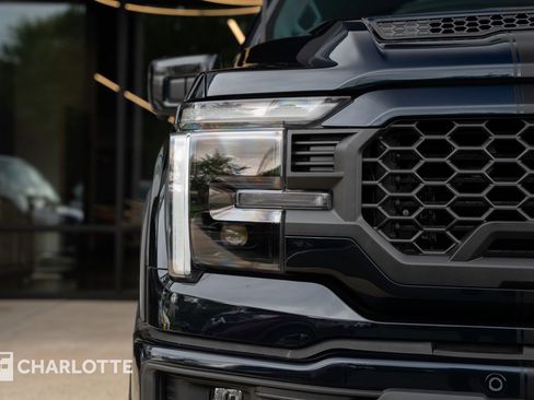 Used 2025 Ford F150 Lariat w/ Equipment Group 502A High AWD/4WD image 3