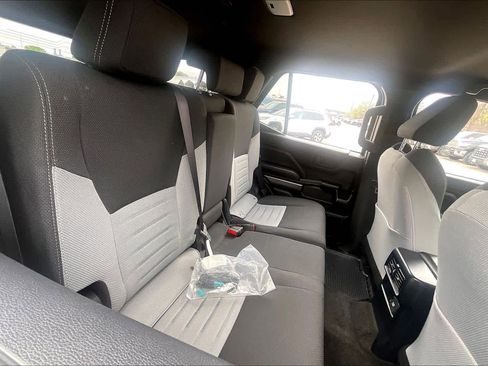 Used 2025 Toyota 4Runner TRD Off-Road image 18